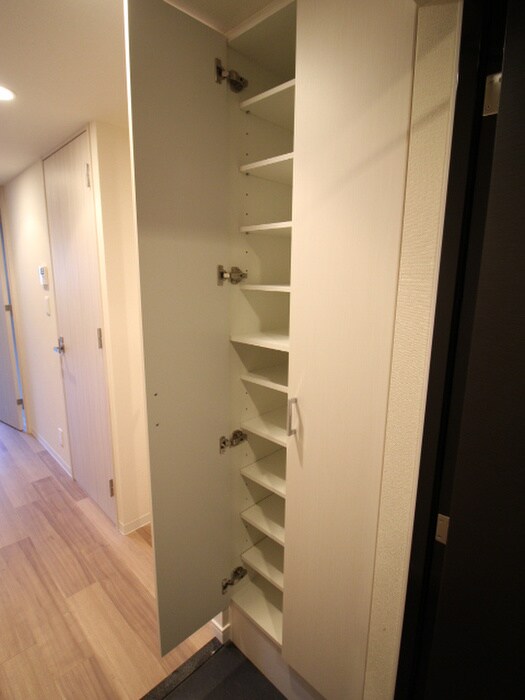 物件内観写真15　(靴箱)