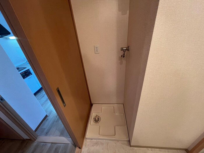 物件内観写真13　(洗濯機置場)