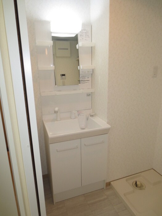物件内観写真9　(洗面)