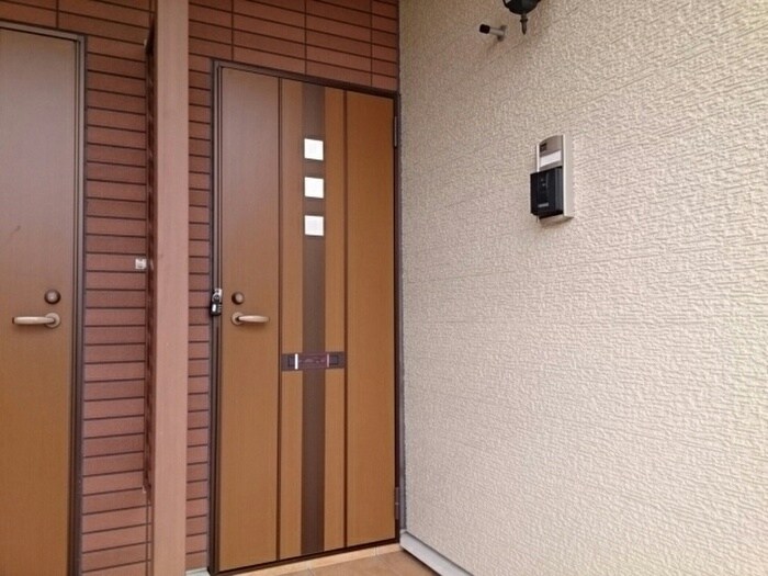 物件内観写真13　(玄関)
