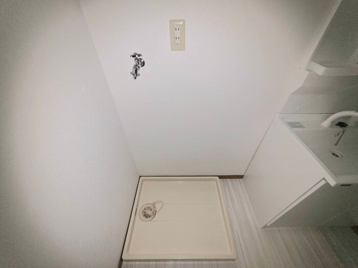 物件内観写真10　(洗濯機置場)