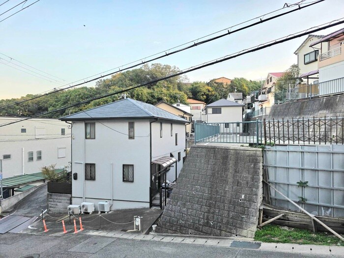 物件内観写真22　(室内からの展望)