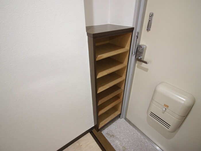 物件内観写真8　(靴箱)
