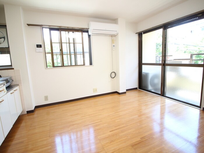 物件内観写真9　(居室)