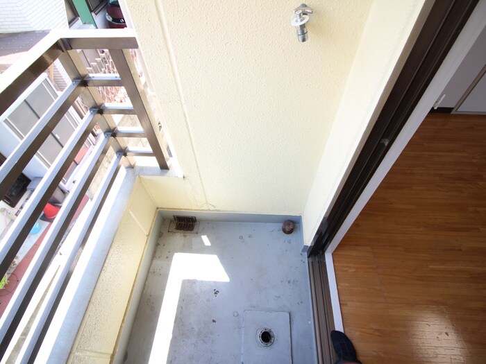 物件内観写真16　(洗濯機置場)