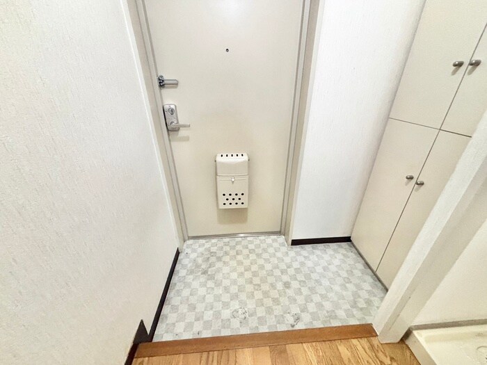 物件内観写真22　(玄関)