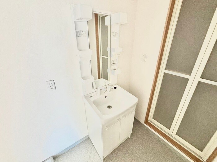 物件内観写真13　(洗面)