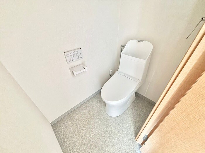 物件内観写真15　(トイレ)