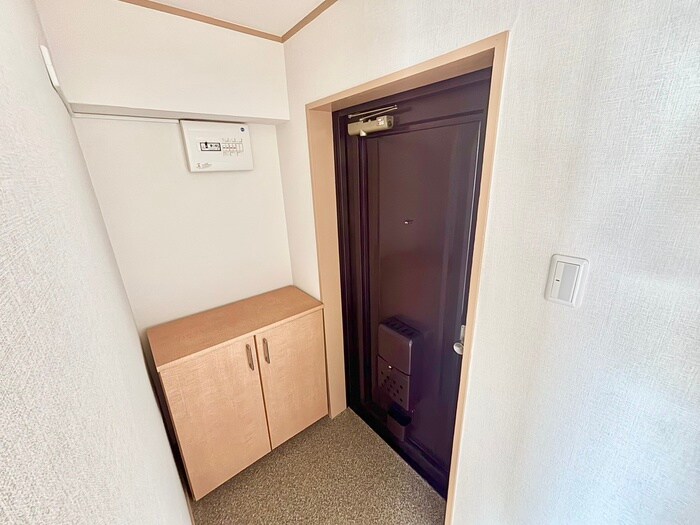 物件内観写真17　(玄関)
