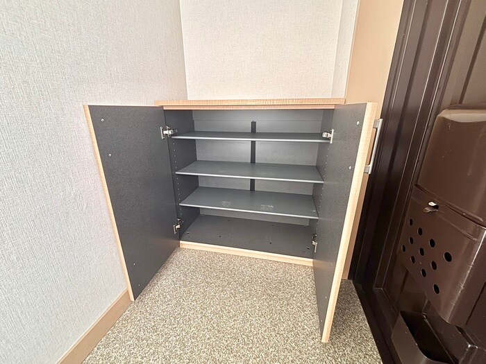 物件内観写真18　(靴箱)