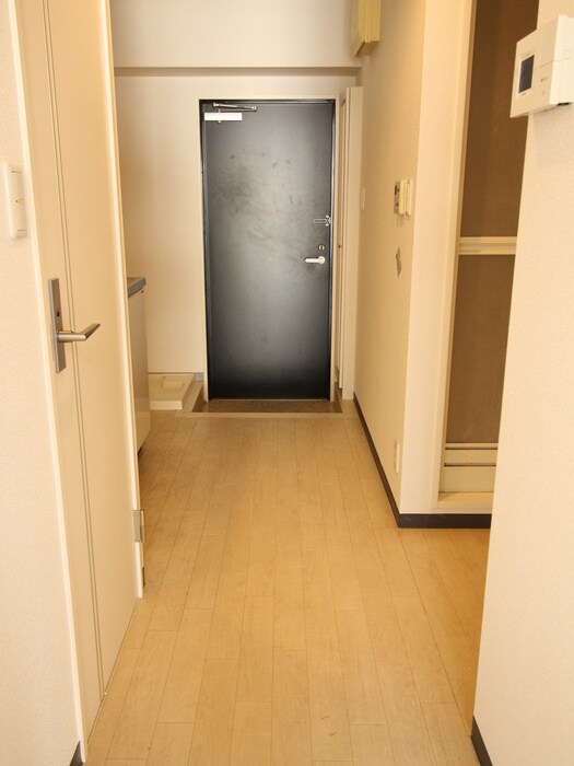 物件内観写真17　(廊下)