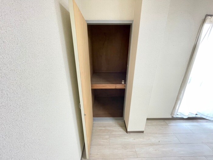 物件内観写真9　(収納)