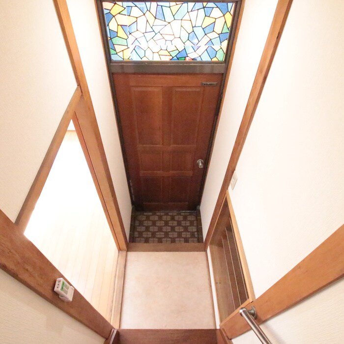 物件内観写真18　(玄関)