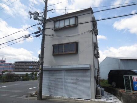 穂積ビル外観写真
