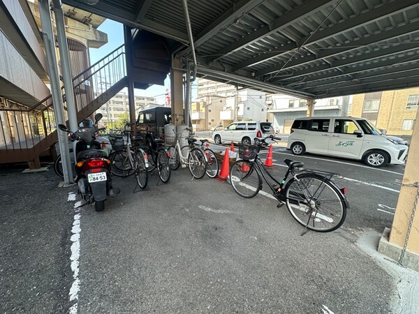 バイク置き場