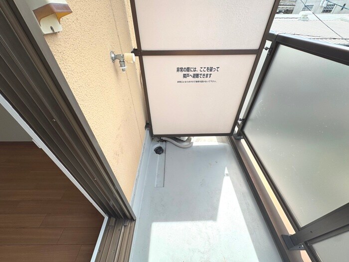 物件内観写真10　(洗濯機置場)