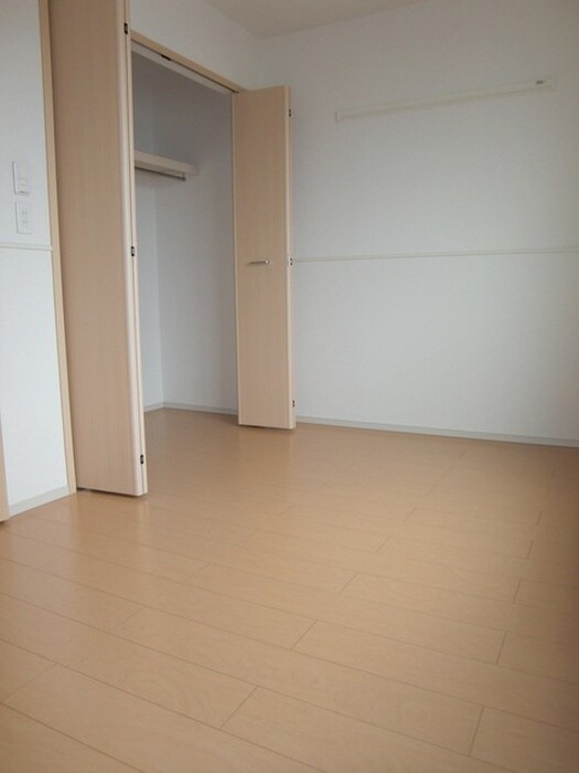 物件内観写真4　(居室)