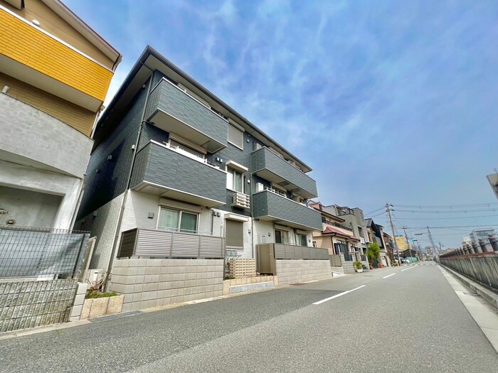 物件外観写真5　(駐輪場)