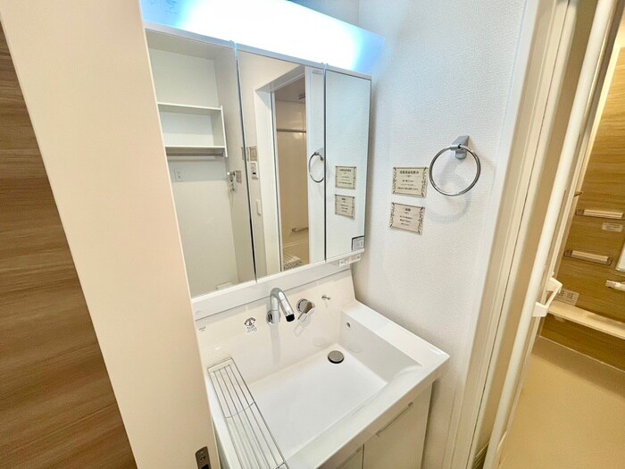 物件内観写真12　(洗面)