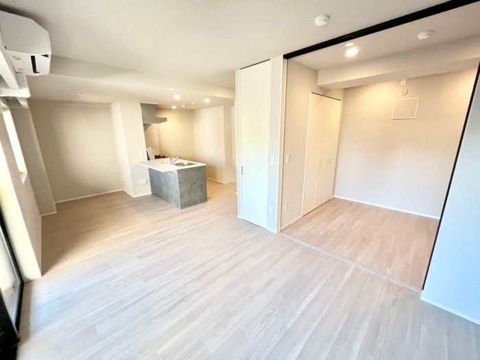 物件内観写真11　(居室)