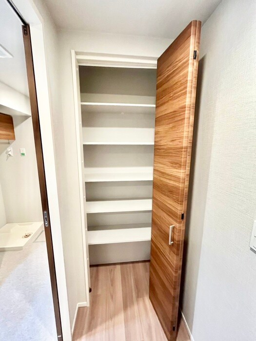 物件内観写真18　(収納)