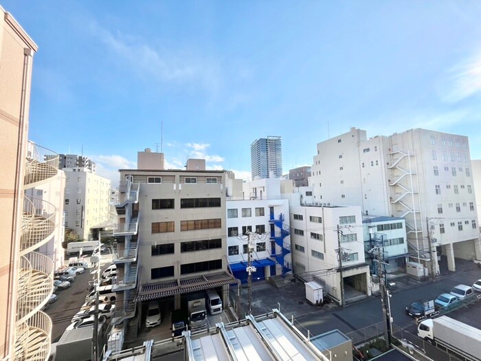 物件内観写真21　(室内からの展望)