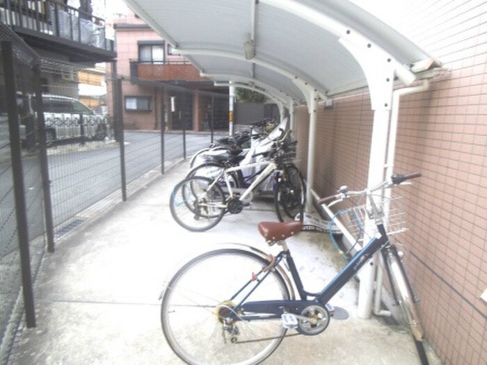 物件外観写真6　(駐輪場)