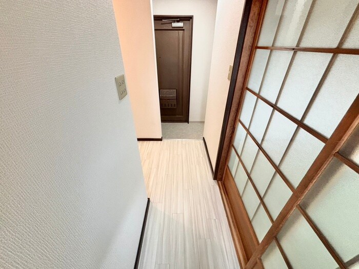 物件内観写真18　(廊下)