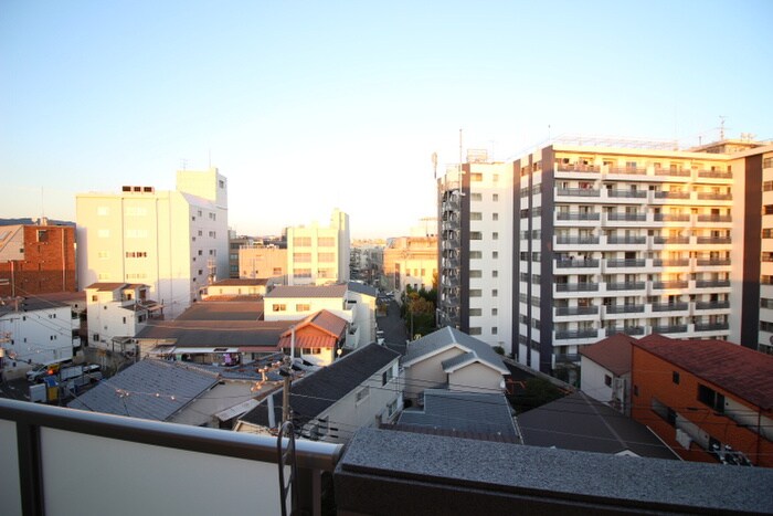 物件内観写真16　(室内からの展望)