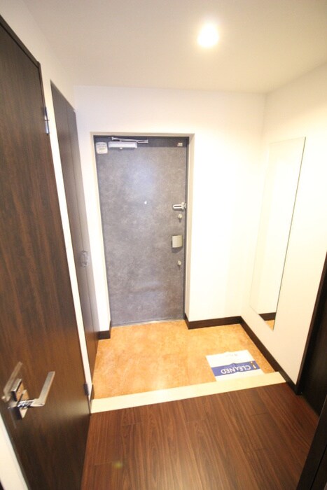 物件内観写真19　(玄関)