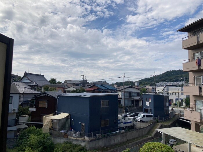 物件内観写真15　(室内からの展望)