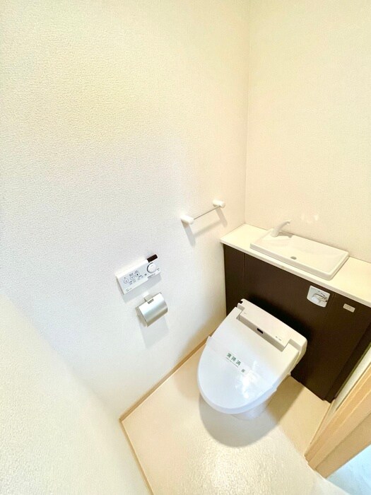 物件内観写真10　(トイレ)