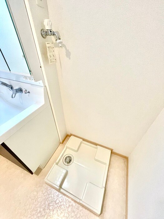 物件内観写真11　(洗濯機置場)