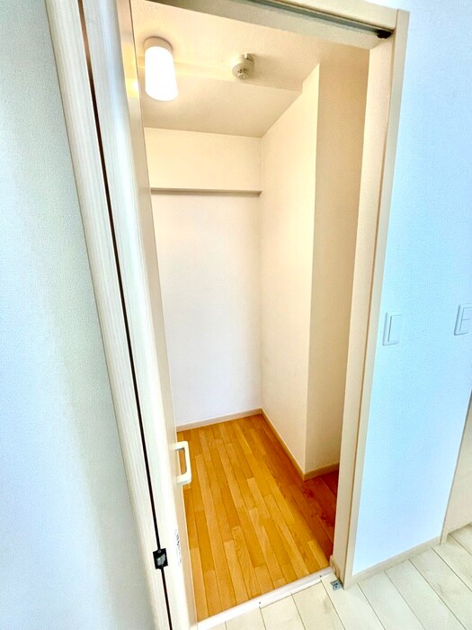 物件内観写真13　(収納)