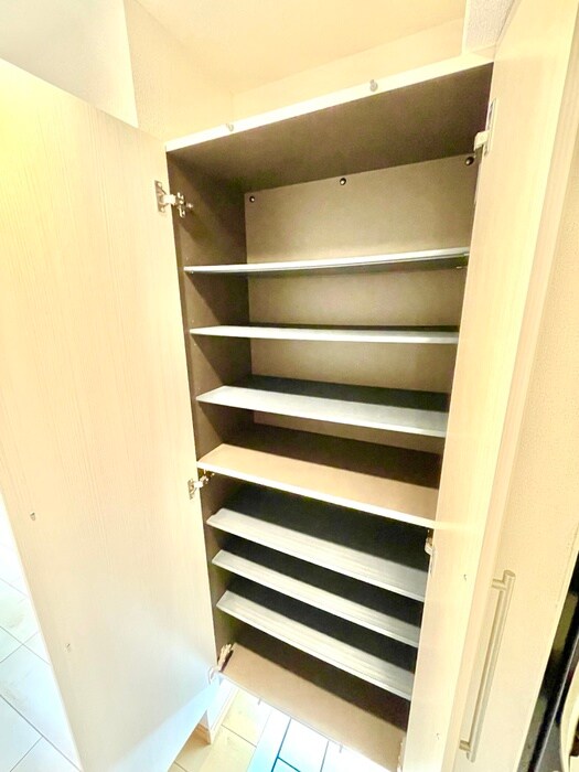 物件内観写真14　(靴箱)