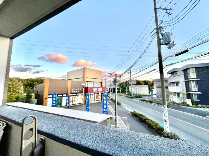 物件内観写真17　(室内からの展望)