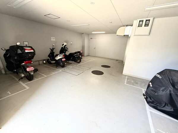 バイク置き場