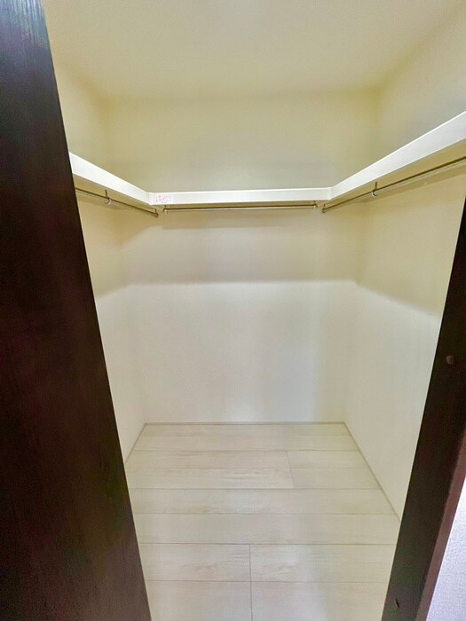 物件内観写真10　(収納)