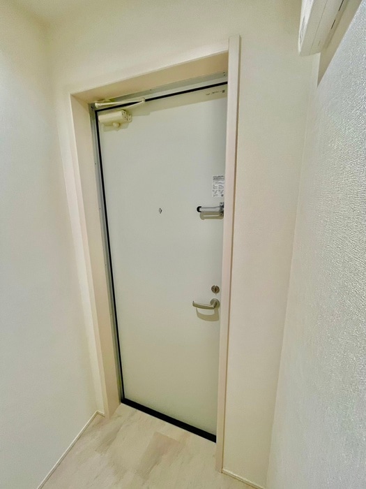 物件内観写真19　(玄関)