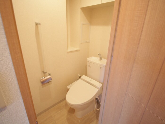 物件内観写真14　(トイレ)
