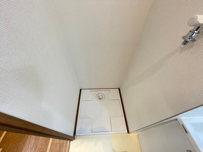 物件内観写真17　(洗濯機置場)