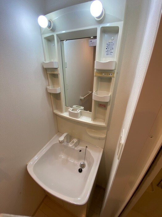 物件内観写真11　(洗面)