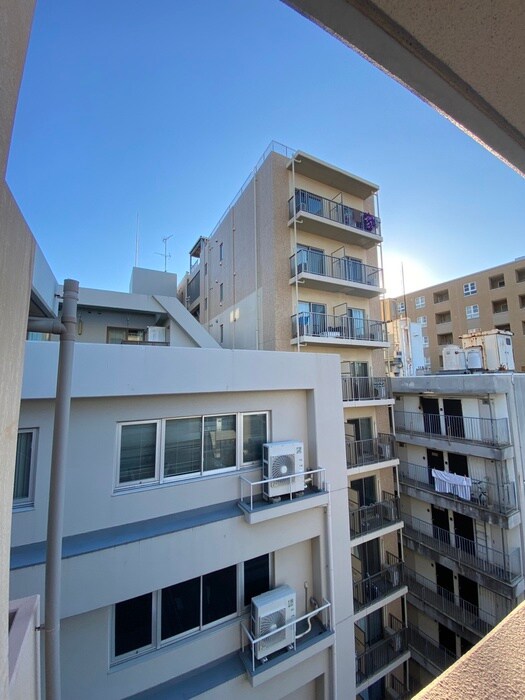 物件内観写真17　(室内からの展望)