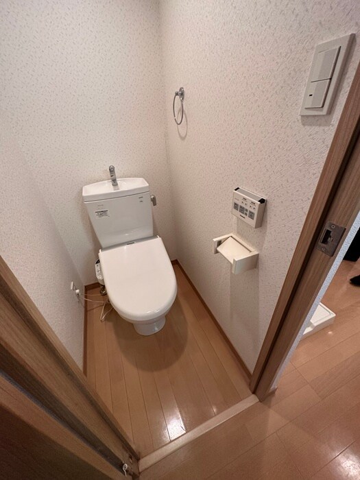 物件内観写真11　(トイレ)