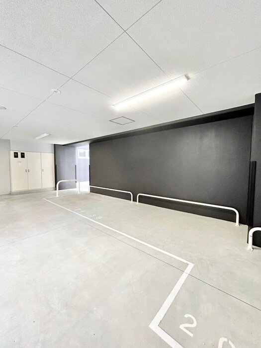 物件外観写真6　(駐輪場)