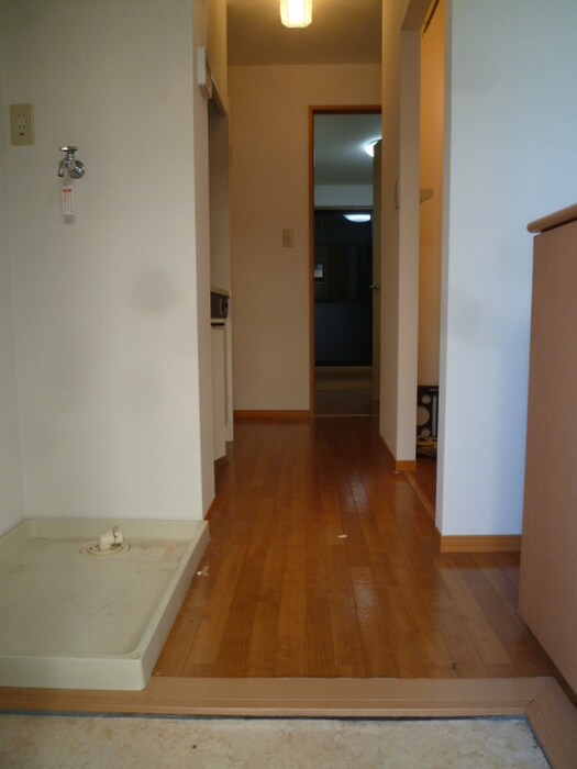 物件内観写真7　(玄関)