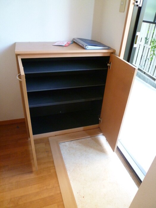 物件内観写真8　(靴箱)