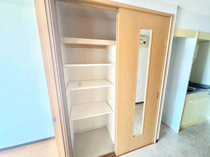 物件内観写真11　(収納)