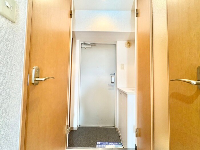 物件内観写真17　(玄関)