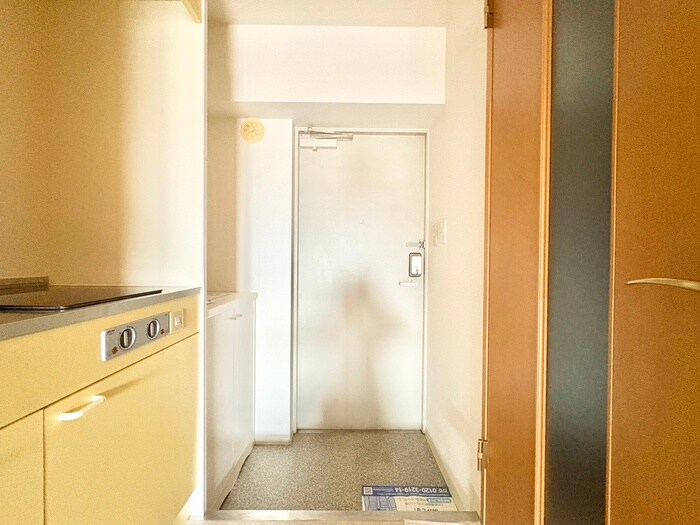 物件内観写真18　(玄関)